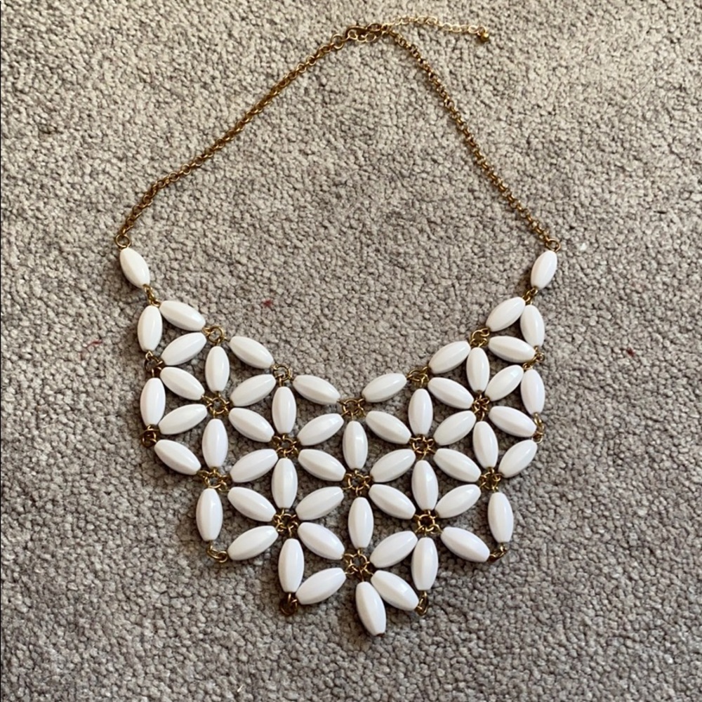 White flower statement necklace